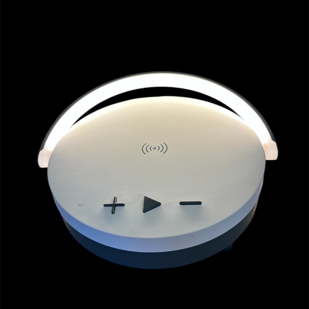 NEW 3 Purpose Phone Charger/Bluetooth Speaker/Nightlight - Picture 10 of 11